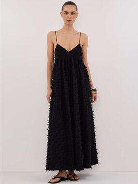toby black cotton midi dress dissh Toby cotton midi dress in black #blackdress #maxidress #disshtryon #summerdress #mumfashion